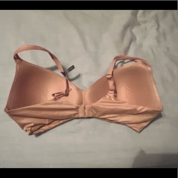 Aerie Pink Wireless Push Up Bra - Picture 2 of 3